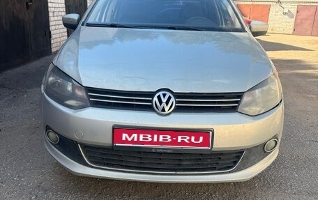 Volkswagen Polo VI (EU Market), 2011 год, 600 000 рублей, 1 фотография