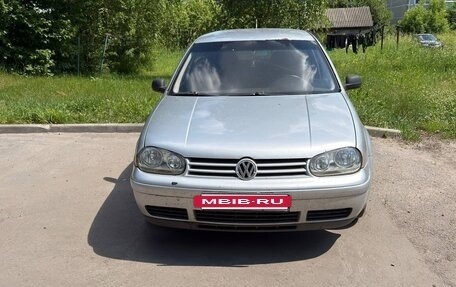 Volkswagen Golf IV, 2003 год, 180 000 рублей, 2 фотография