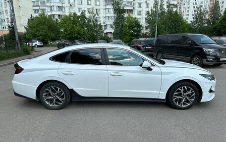 Hyundai Sonata VIII, 2021 год, 1 600 000 рублей, 7 фотография