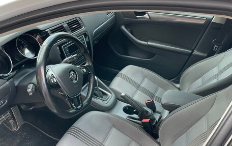 Volkswagen Jetta VI, 2016 год, 1 500 000 рублей, 7 фотография