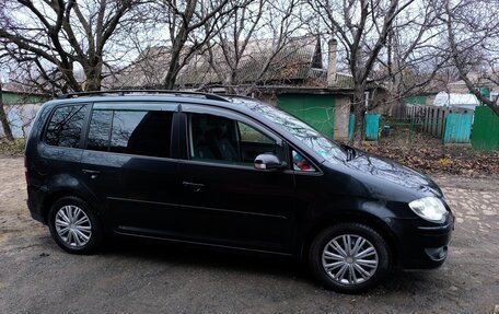 Volkswagen Touran III, 2006 год, 760 000 рублей, 2 фотография
