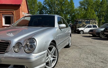Mercedes-Benz E-Класс, 2001 год, 450 000 рублей, 3 фотография