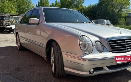 Mercedes-Benz E-Класс, 2001 год, 450 000 рублей, 4 фотография