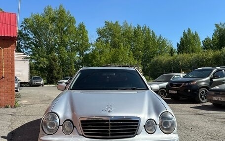 Mercedes-Benz E-Класс, 2001 год, 450 000 рублей, 2 фотография