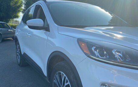 Ford Escape, 2019 год, 2 400 000 рублей, 1 фотография