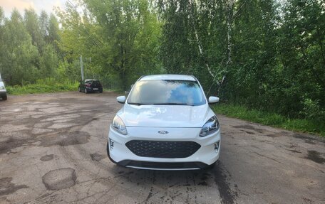 Ford Escape, 2019 год, 2 400 000 рублей, 3 фотография