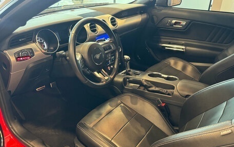 Ford Mustang VI рестайлинг, 2020 год, 3 190 000 рублей, 10 фотография