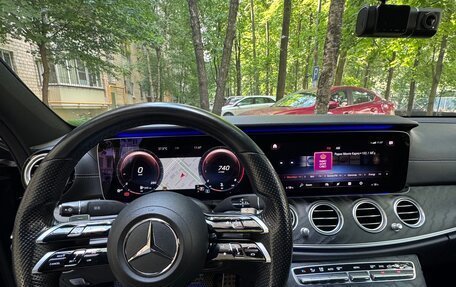Mercedes-Benz E-Класс, 2021 год, 3 100 000 рублей, 6 фотография