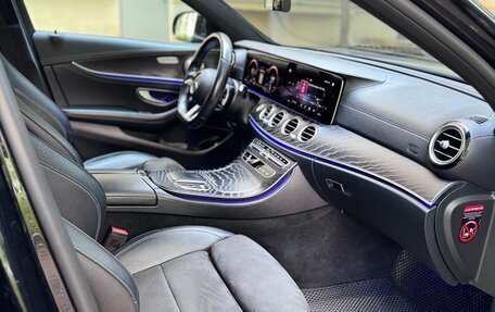Mercedes-Benz E-Класс, 2021 год, 3 100 000 рублей, 9 фотография