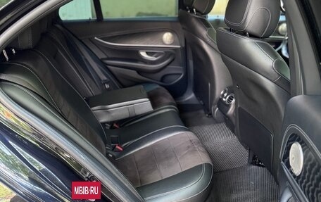 Mercedes-Benz E-Класс, 2021 год, 3 100 000 рублей, 15 фотография