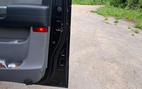 Hyundai H-1 II рестайлинг, 2011 год, 1 300 000 рублей, 10 фотография