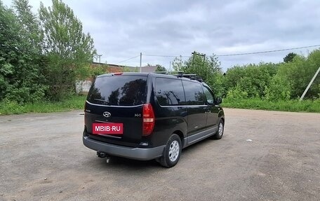 Hyundai H-1 II рестайлинг, 2011 год, 1 300 000 рублей, 4 фотография