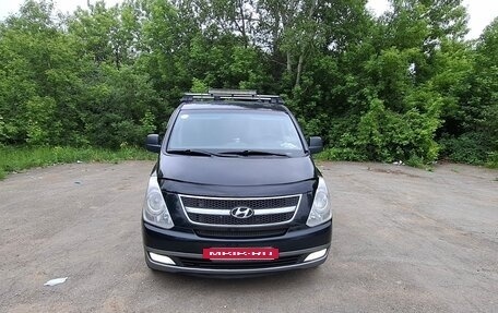 Hyundai H-1 II рестайлинг, 2011 год, 1 300 000 рублей, 13 фотография
