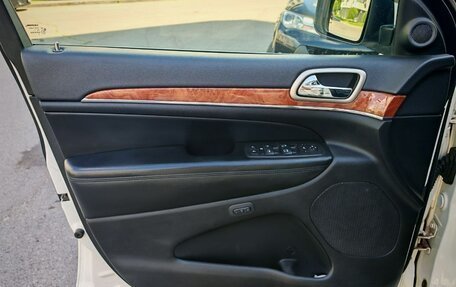 Jeep Grand Cherokee, 2011 год, 1 800 000 рублей, 10 фотография