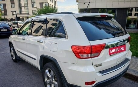 Jeep Grand Cherokee, 2011 год, 1 800 000 рублей, 8 фотография