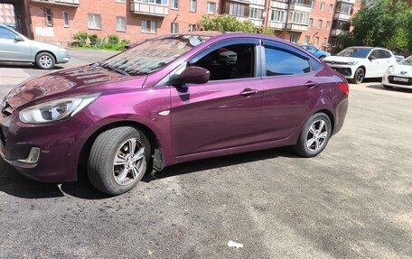 Hyundai Solaris II рестайлинг, 2012 год, 815 000 рублей, 1 фотография