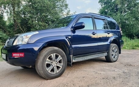 Toyota Land Cruiser Prado 120 рестайлинг, 2007 год, 2 249 000 рублей, 6 фотография