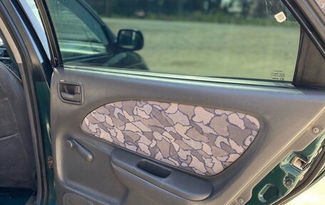 Toyota Avensis III рестайлинг, 1999 год, 230 000 рублей, 9 фотография