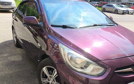 Hyundai Solaris II рестайлинг, 2012 год, 815 000 рублей, 2 фотография