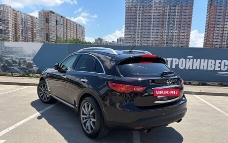 Infiniti QX70, 2014 год, 2 850 000 рублей, 3 фотография