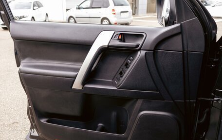 Toyota Land Cruiser Prado 150 рестайлинг 2, 2015 год, 3 595 000 рублей, 12 фотография