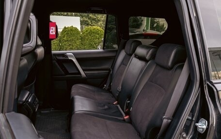 Toyota Land Cruiser Prado 150 рестайлинг 2, 2015 год, 3 595 000 рублей, 16 фотография