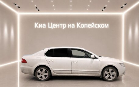 Skoda Superb III рестайлинг, 2011 год, 995 000 рублей, 3 фотография