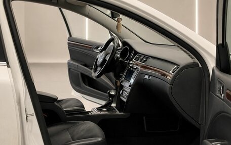 Skoda Superb III рестайлинг, 2011 год, 995 000 рублей, 10 фотография