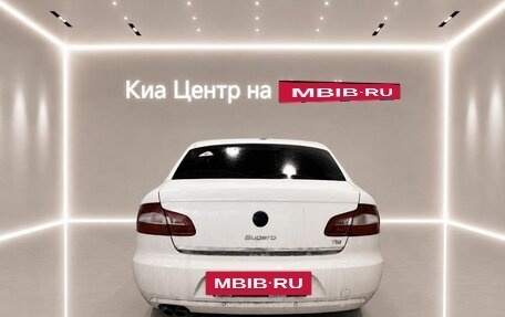 Skoda Superb III рестайлинг, 2011 год, 995 000 рублей, 4 фотография