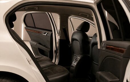 Skoda Superb III рестайлинг, 2011 год, 995 000 рублей, 16 фотография