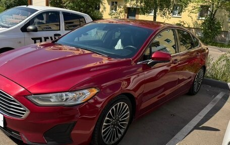 Ford Fusion (North America) II, 2019 год, 950 000 рублей, 1 фотография