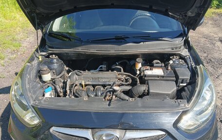 Hyundai Solaris II рестайлинг, 2013 год, 670 000 рублей, 18 фотография