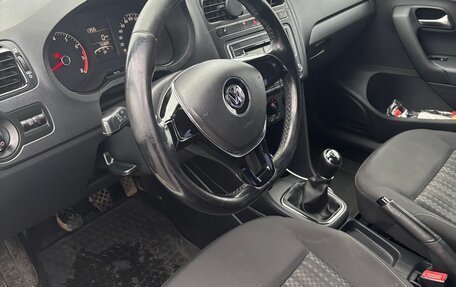 Volkswagen Polo VI (EU Market), 2016 год, 620 000 рублей, 25 фотография