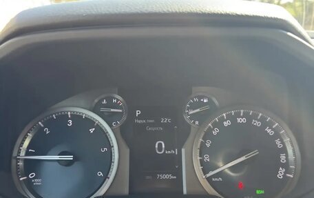 Toyota Land Cruiser Prado 150 рестайлинг 2, 2021 год, 6 500 000 рублей, 8 фотография