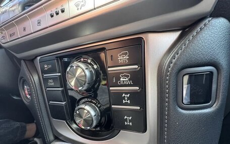 Toyota Land Cruiser Prado 150 рестайлинг 2, 2021 год, 6 500 000 рублей, 9 фотография