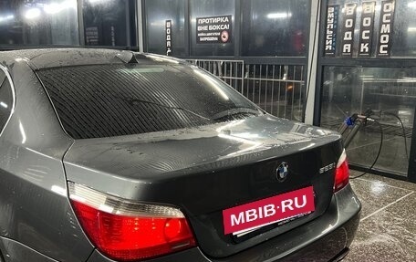 BMW 5 серия, 2004 год, 888 000 рублей, 10 фотография