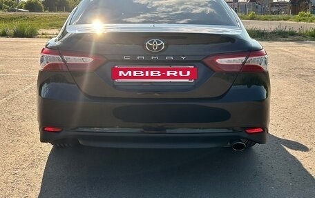 Toyota Camry, 2018 год, 2 700 000 рублей, 7 фотография