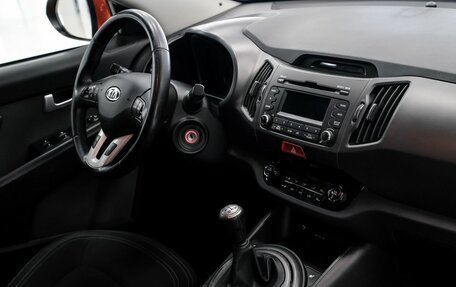 KIA Sportage III, 2011 год, 1 050 000 рублей, 16 фотография