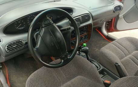 Dodge Stratus II, 1995 год, 305 000 рублей, 1 фотография