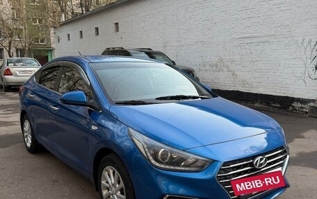 Hyundai Solaris II рестайлинг, 2018 год, 990 000 рублей, 3 фотография