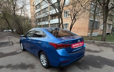 Hyundai Solaris II рестайлинг, 2018 год, 990 000 рублей, 7 фотография