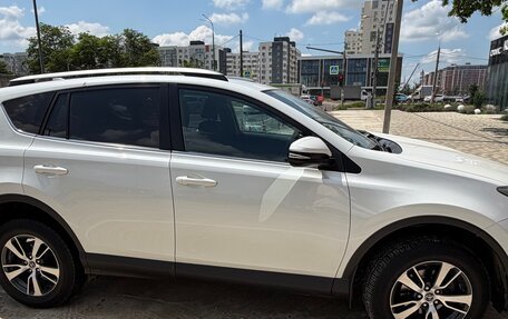 Toyota RAV4, 2017 год, 2 500 000 рублей, 3 фотография