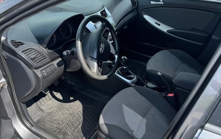 Hyundai Solaris II рестайлинг, 2011 год, 480 000 рублей, 8 фотография