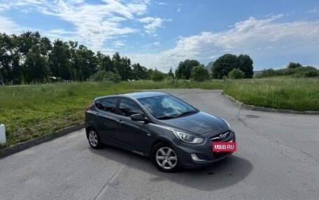 Hyundai Solaris II рестайлинг, 2011 год, 480 000 рублей, 10 фотография