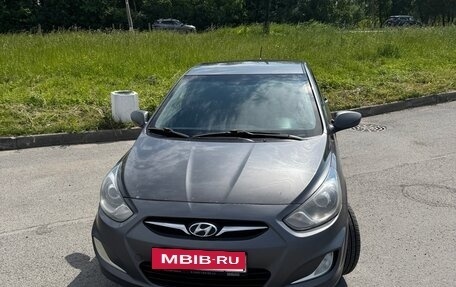 Hyundai Solaris II рестайлинг, 2011 год, 480 000 рублей, 12 фотография