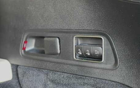 Mercedes-Benz GLS, 2023 год, 13 300 000 рублей, 38 фотография