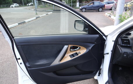 Toyota Camry, 2006 год, 1 100 000 рублей, 11 фотография