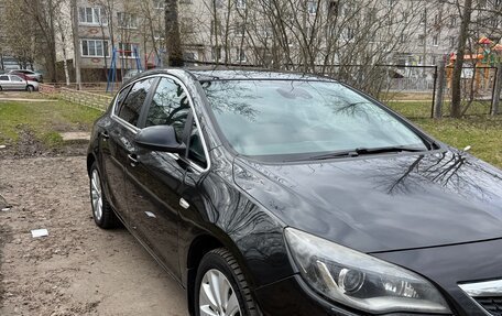 Opel Astra J, 2012 год, 600 000 рублей, 3 фотография