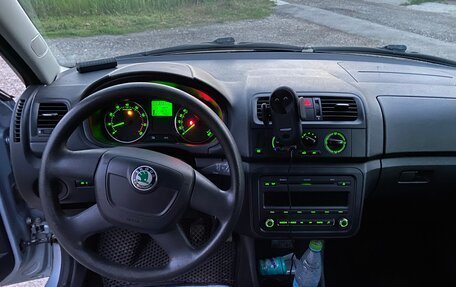 Skoda Fabia II, 2011 год, 643 000 рублей, 11 фотография