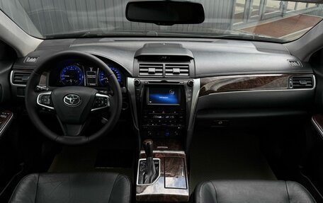 Toyota Camry, 2016 год, 1 890 000 рублей, 14 фотография